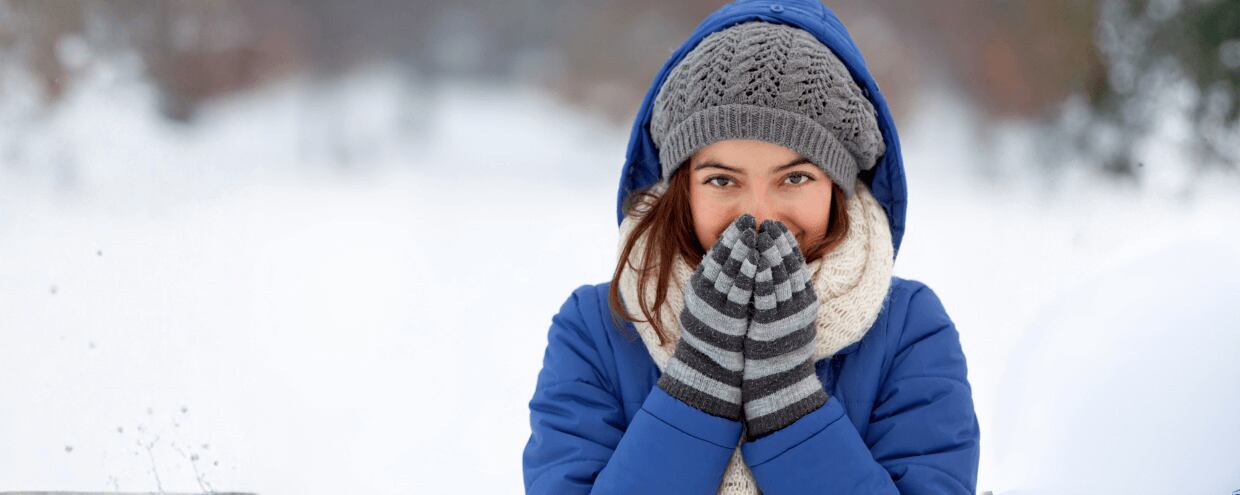 Zimowa pielęgnacja włosów: jak zadbać o nawilżenie i piękny wygląd zimą?